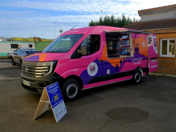 Un nouveau food truck pour les Restos du cœur à Clermont-Ferrand