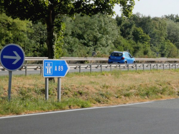 Un étudiant meurt dans un accident sur l&rsquo;A89 dans le&nbsp;Puy-de-Dôme